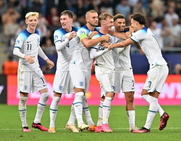 England U21s beat Spain U21s 1-0 in the final of the Euros