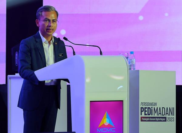 法赫米说，PEDi有助于改善当地社区的社会经济地位