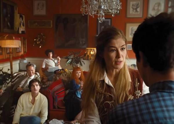 Rosamund Pike